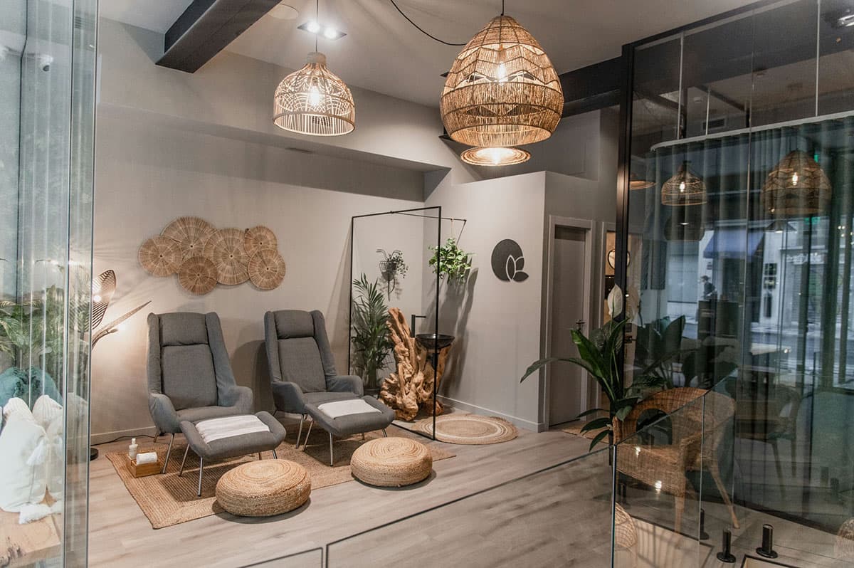 Relaxing spa room - State 1